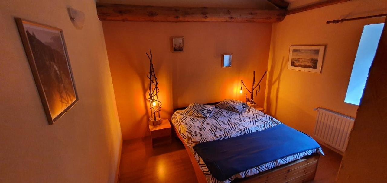 Aux étoiles de Moranges Bed and Breakfast Saint-Germain-l'Herm Exterior foto